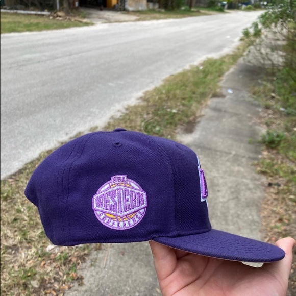 Lakers SnapBack hat purple nba - Picture 4 of 4